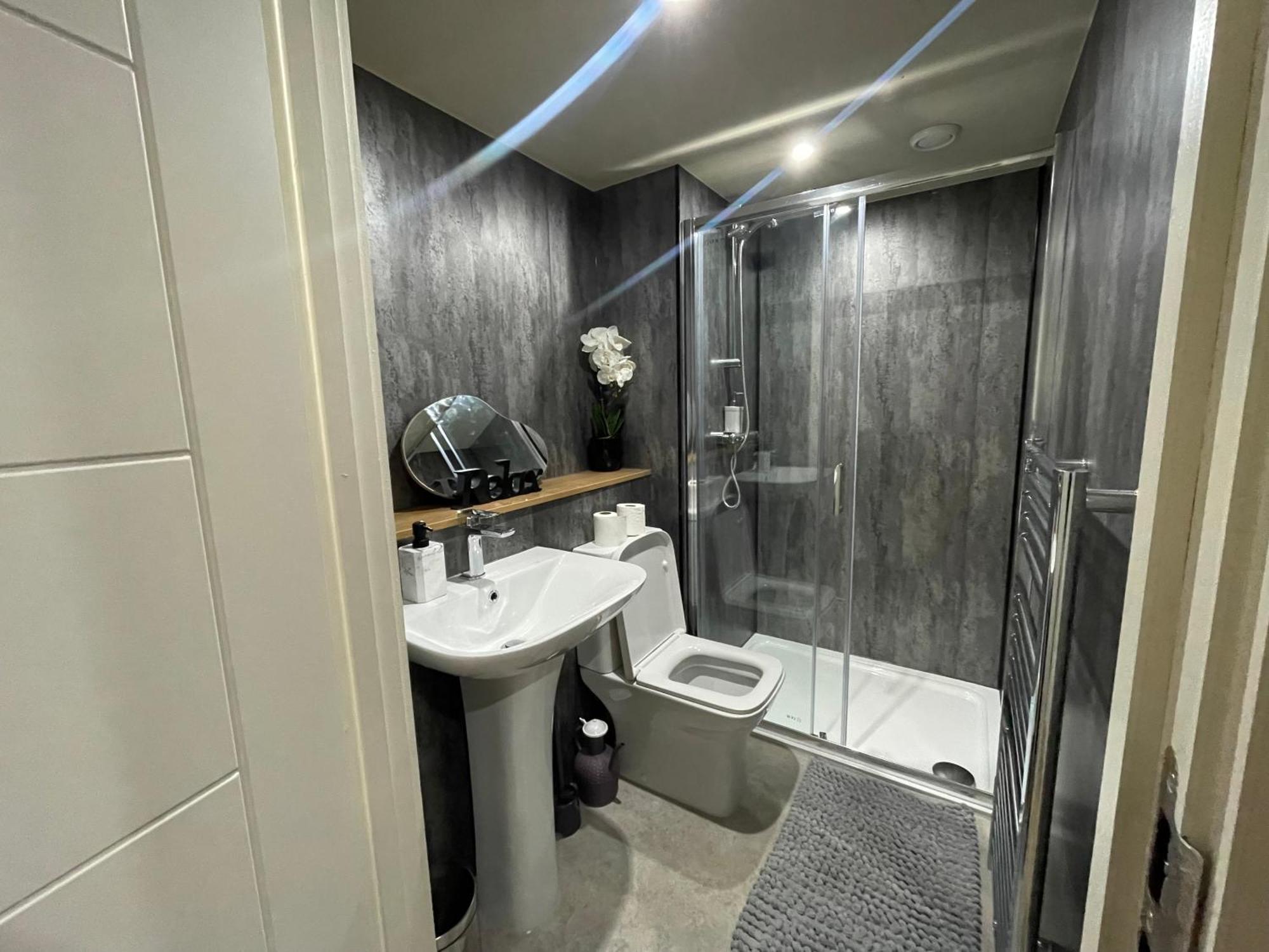 Central Station Luxury Mezzanine Apartment In Central Leeds מראה חיצוני תמונה