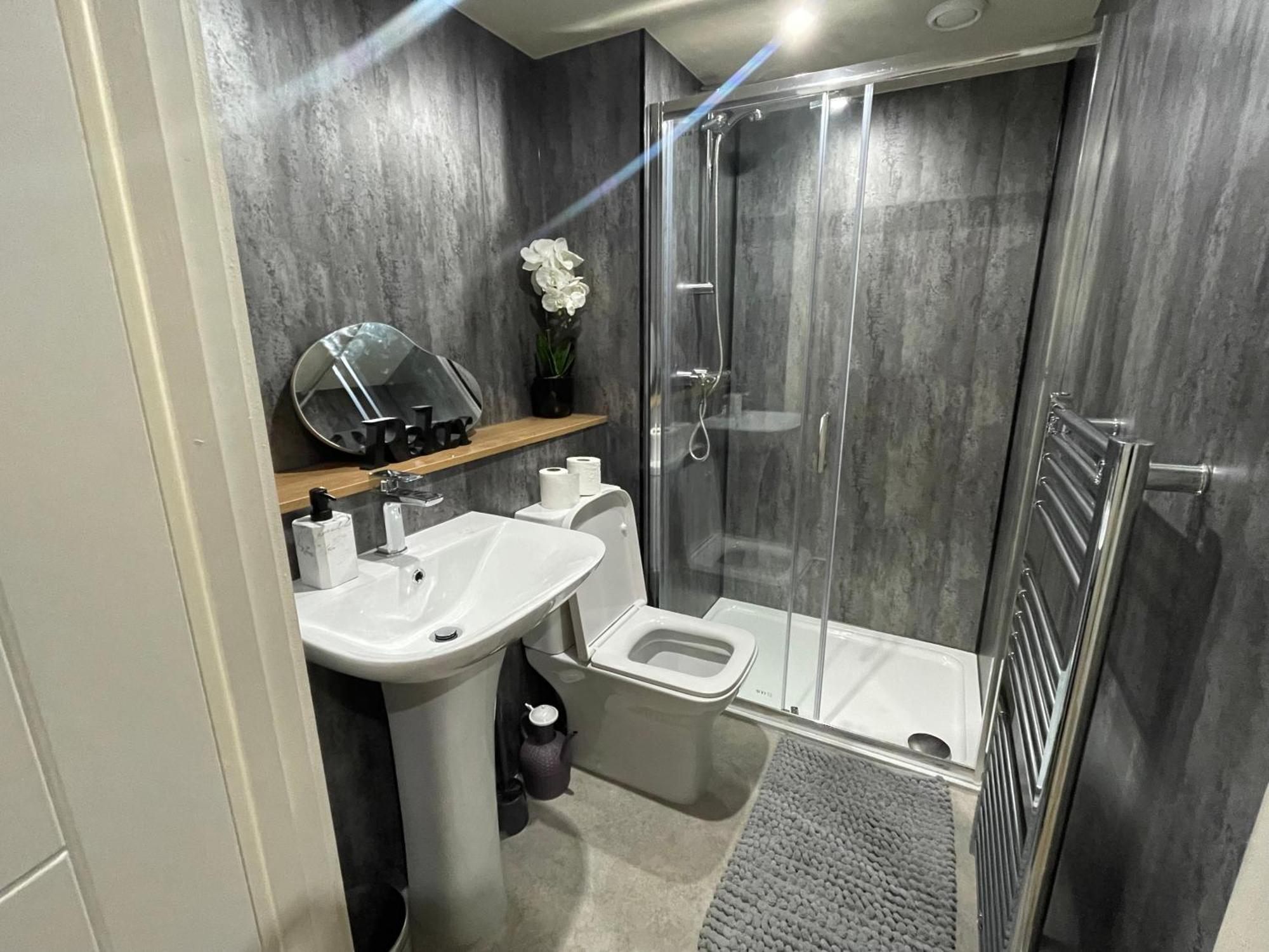 Central Station Luxury Mezzanine Apartment In Central Leeds מראה חיצוני תמונה